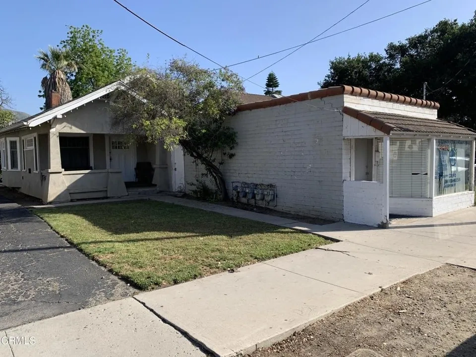 Fourplex with rental income for trade close to California coast - Image 1