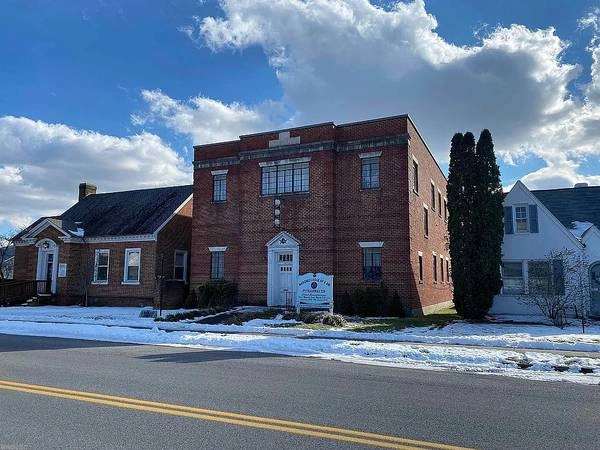 Pulaski Large Commercial Space for Lease-or owner-financing or swap for residential property - Image 1