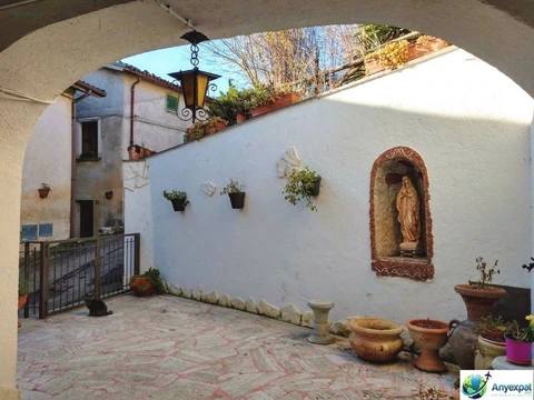 STUNNING ITALIAN VILLA ONE HOUR FROM ROME - photo 2