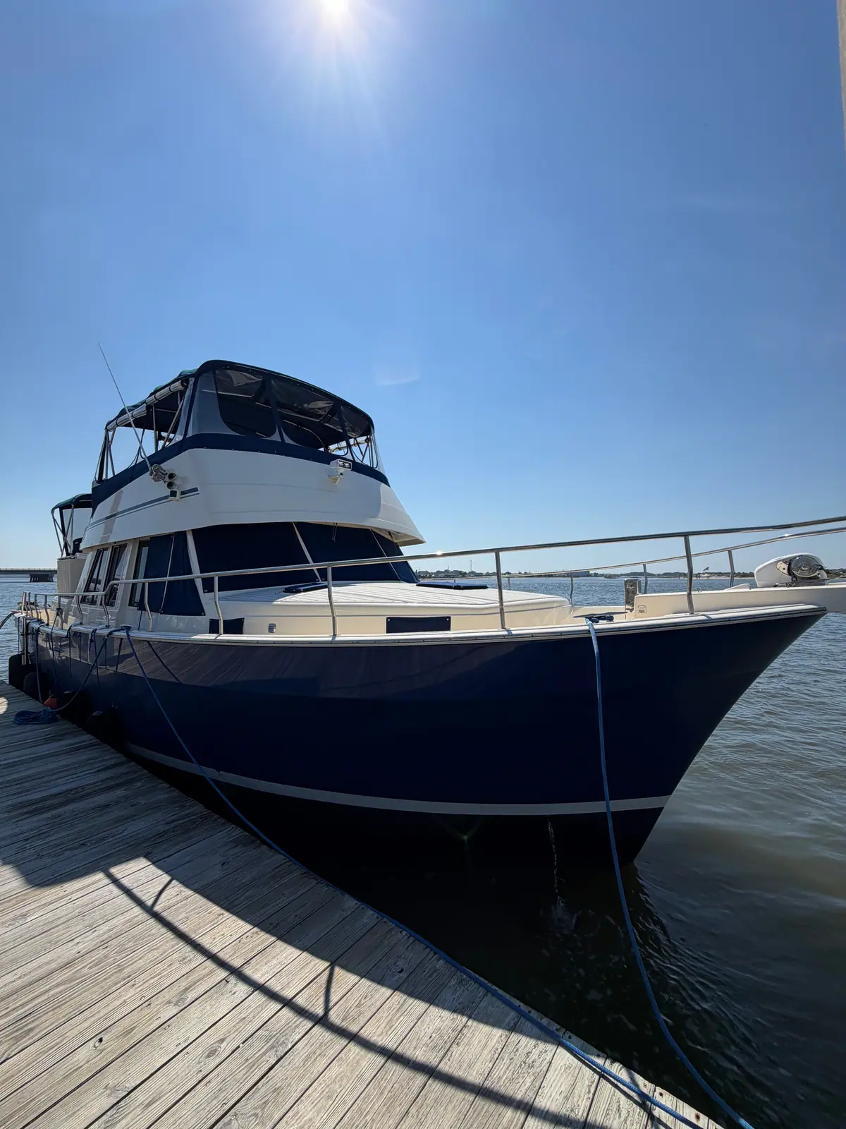 2006 Mainship 430 aft cabin trawler for trade. - Image 1