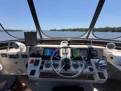 2006 Mainship 430 aft cabin trawler for trade.  - photo 4