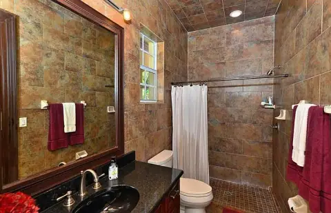 House with room to put pool with ADU - photo 13