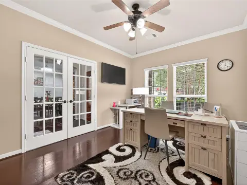 House in Texas for house near Pomona California  - photo 9