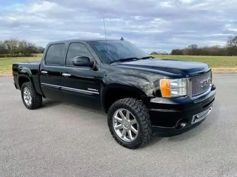 🔥 2013 GMC YUKON DENALI AWD — $14,900 🔥