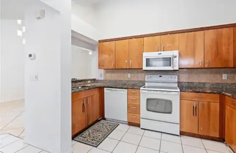 Sarasota, FL Detached Villa — Seeking Permanent Home Trade in Appalachian Mountains - photo 17